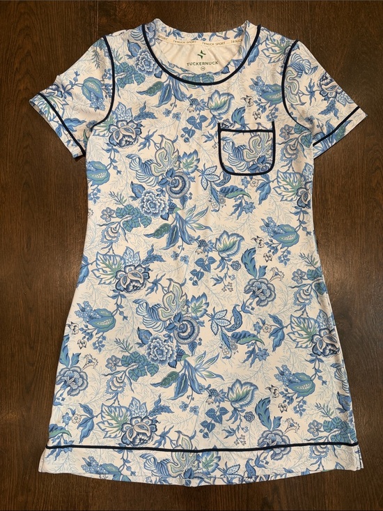 Tuckernuck Dresses & Skirts - Tuckernuck Dress Sport Mini in Heirloom Floral Robin Short Sleeve
